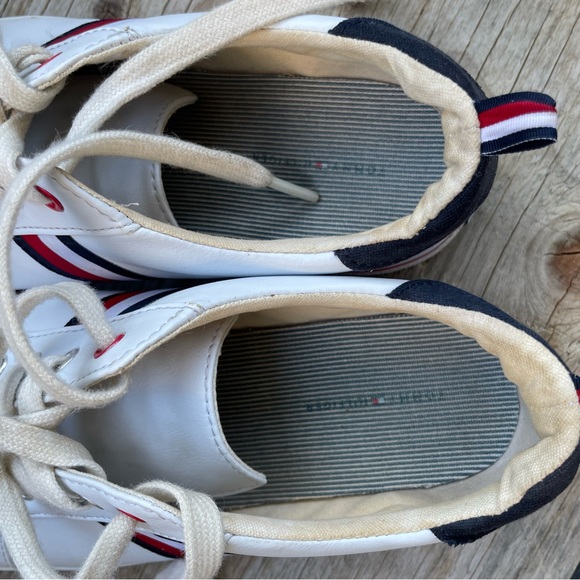 Tommy Hilfiger shoes size 4 unisex - Picture 9 of 9
